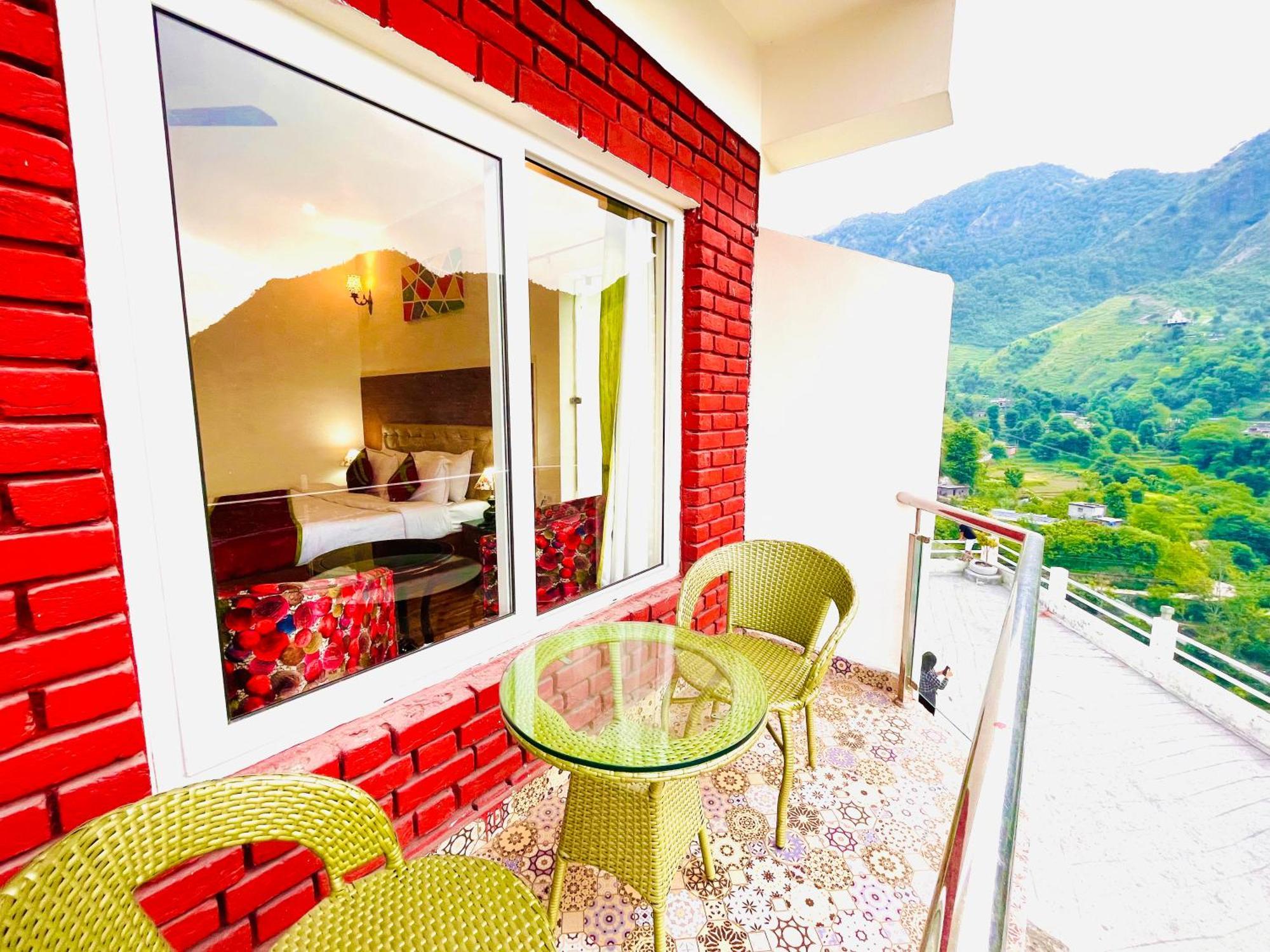 The Kempty Osasis - A Boutique Resort With Scenic Mountain View In Mussoorie Eksteriør billede